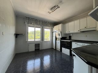 Appartamento  Urkizuaran kalea. Piso soleado con 4 habitaciones y  garaje cerrado, en elorrio.