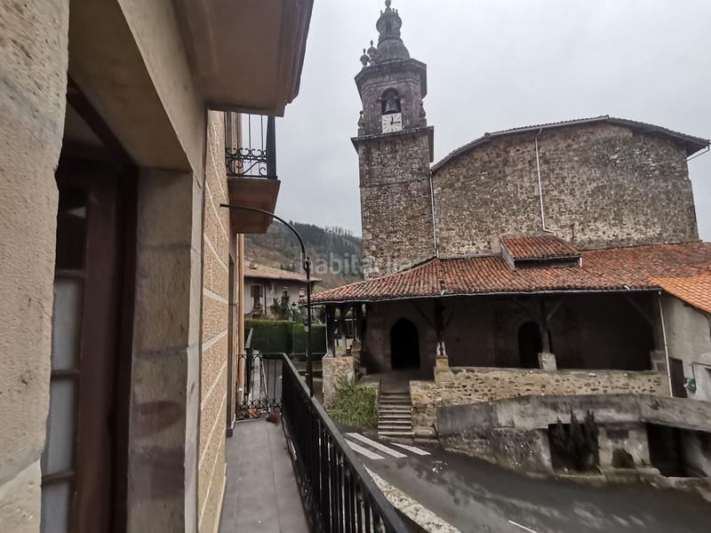 Foto 876934aa-6b8d-4936-89cf-83947e712843. Piso  con 4 habitaciones, en el centro de angiozar (). en Bergara