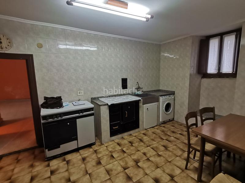 Foto 8a46856c-8894-4794-bd07-24d50f403539. Piso  con 4 habitaciones, en el centro de angiozar (). en Bergara