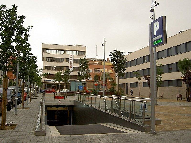 Foto ee87d9d5-a6ae-4afe-98af-65d83376ba1a. Alquiler parking coche en Sant miquel Granollers