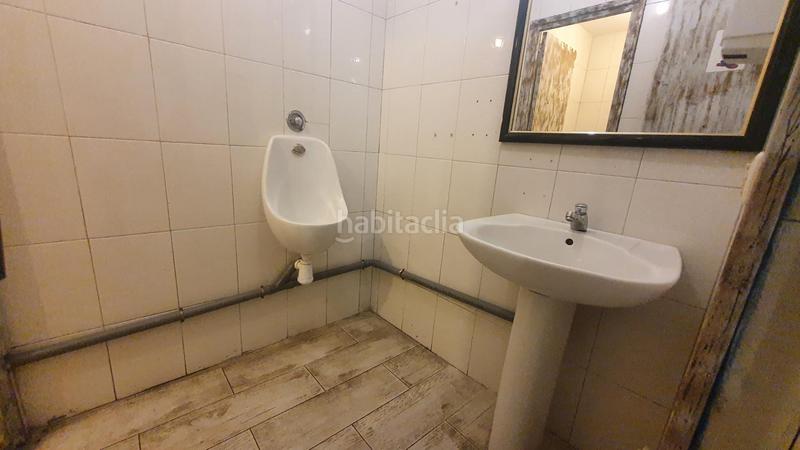 Foto 7fecb777-8f59-4151-99ea-4a827c80f0e0. Alquiler local comercial local sector Las Fuentes en Zaragoza