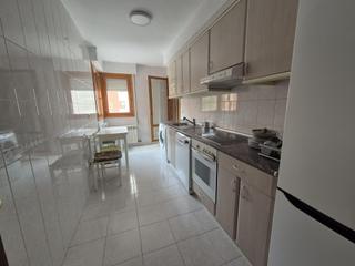 Location Appartement à Barrio Jesús. Piso calle aguaron, barrio jesus