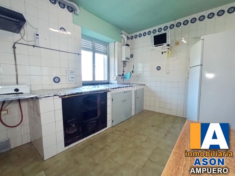 Foto 3be92500-60c5-401a-b6a7-ba2ca553f479. Casa amb aparcament a Ampuero