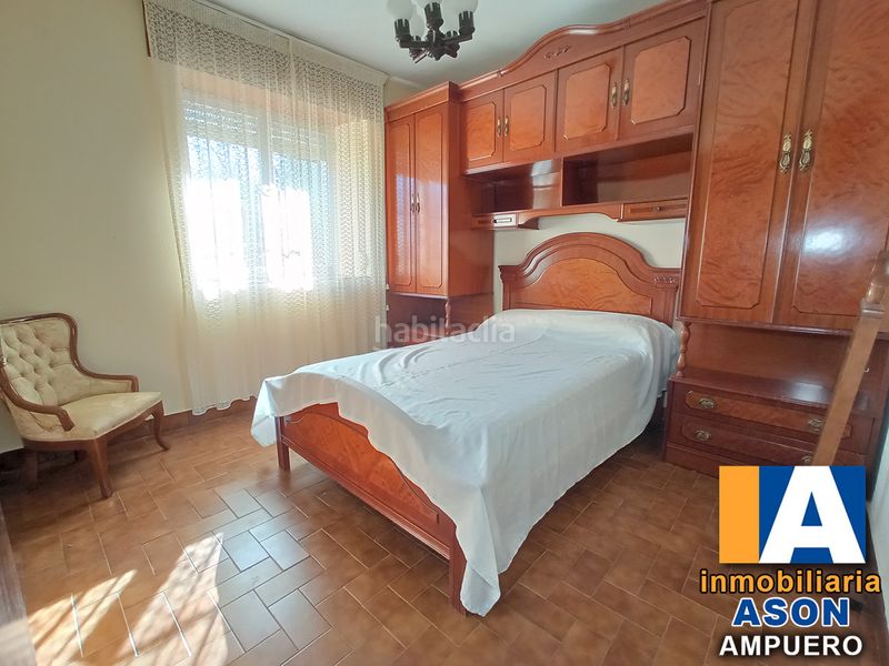 Foto 5a17a594-163d-4d41-95b5-25f558403336. Casa amb aparcament a Ampuero