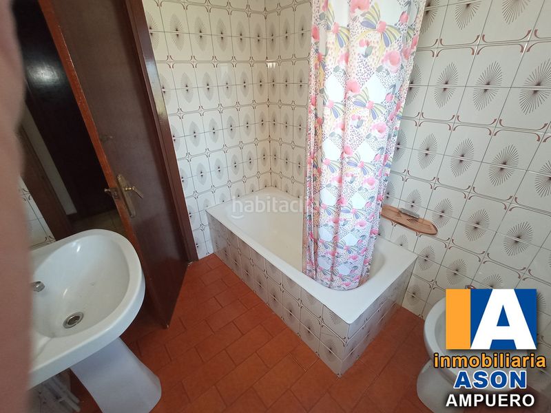 Foto a92e896c-d95a-47bf-a0da-44cd770dded0. Casa amb aparcament a Ampuero
