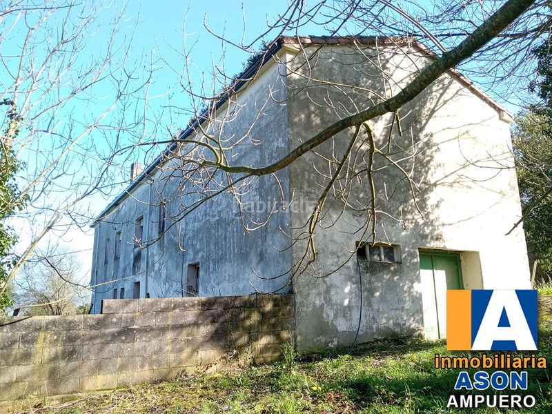 Foto c03ca960-7749-4d92-ae12-5bef1f87c78e. Casa amb aparcament a Ampuero