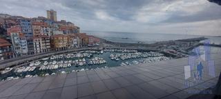Pis a Bermeo. Como en un barco
