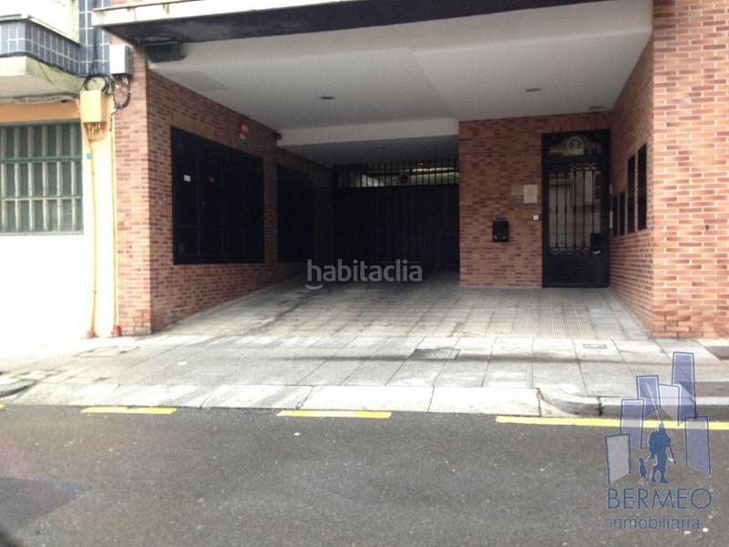 Foto 66e32264-bb67-4e51-96a1-467b007f3c3c. Aparcament cotxe a Bermeo