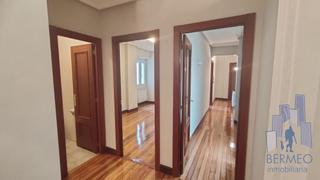 Appartamento en Bermeo. Piso amplio con terraza