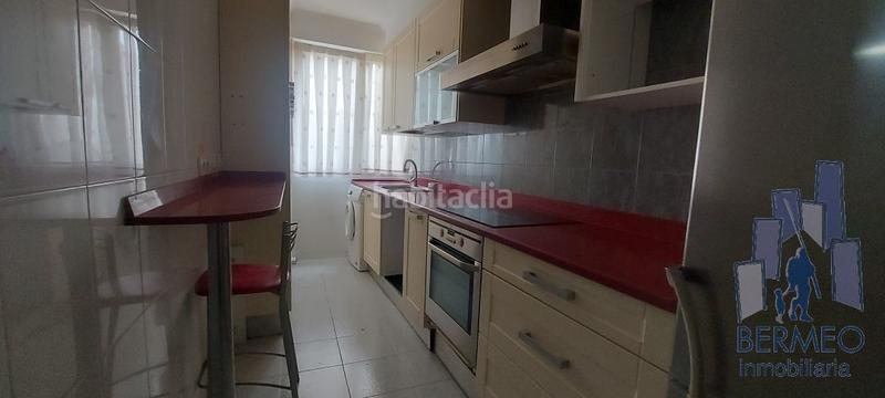 Foto 66c8a778-c85c-4efa-969d-b238d3c65ab6. Piso  con ascensor de 3 habitaciones, 2 baños y patio en Bermeo