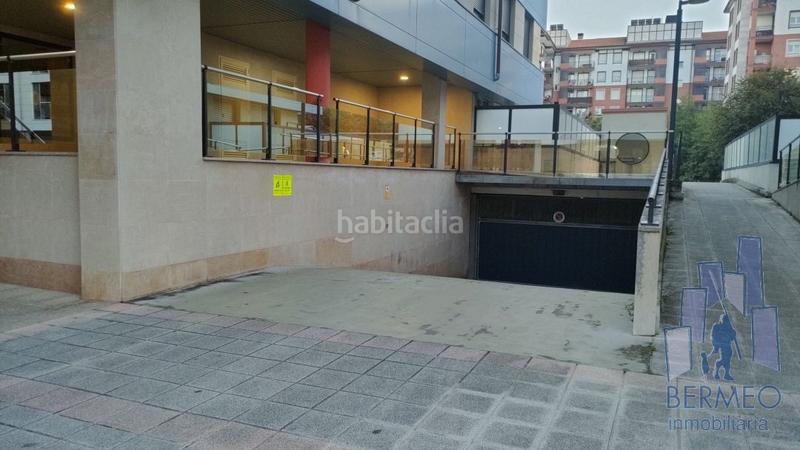 Foto 69eafbb1-3b7f-4a60-a9d1-5fae9a1cfdef. Aparcament cotxe a Bermeo