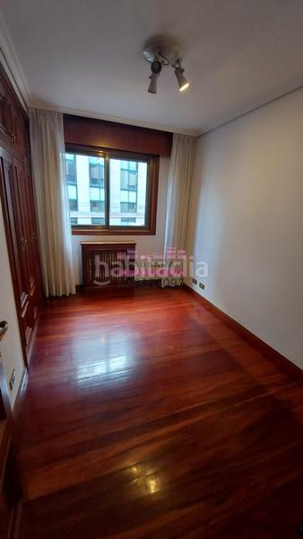 Foto b073506c-4b3f-4e33-b8dd-6fb4b9db0f8f. Location appartement avec chauffage parking dans Plaza Independencia Vigo