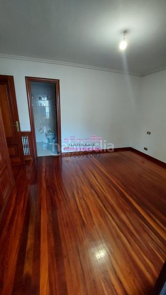 Foto f2728cc0-6892-4750-bc64-e3dd6b2b5263. Location appartement avec chauffage parking dans Plaza Independencia Vigo