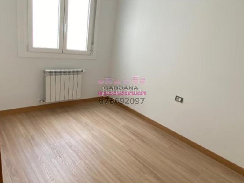 Foto cdeb1702-7542-40a6-a470-8f2de371d783. Rent flat with heating in Berbés - Peritos Vigo