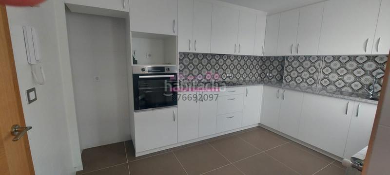 Foto fef10d1a-1856-4d77-9c9a-5c800838221e. Affitto appartamento con riscaldamento in Berbés - Peritos Vigo