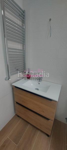 Foto 04d273fb-3f48-4c3e-be0c-c61aaaf221bf. Alquiler piso en Berbés - Peritos Vigo