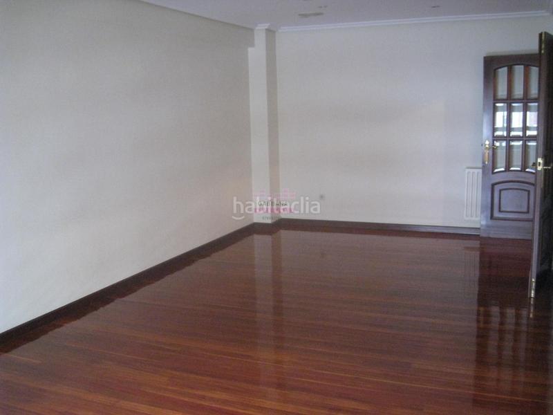 Foto 5c5b8b00-0159-4889-aade-376ee60dd86e. Alquiler piso en Plaza España - Corte Inglés Vigo