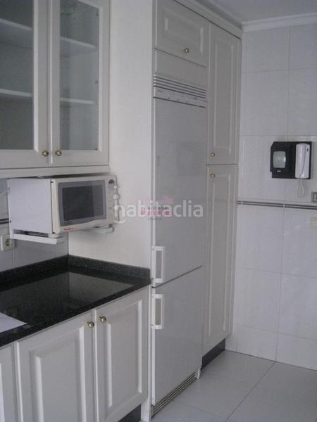 Foto 6d58f2ef-a252-449e-8198-9779b3fc2ad4. Alquiler piso en Plaza España - Corte Inglés Vigo