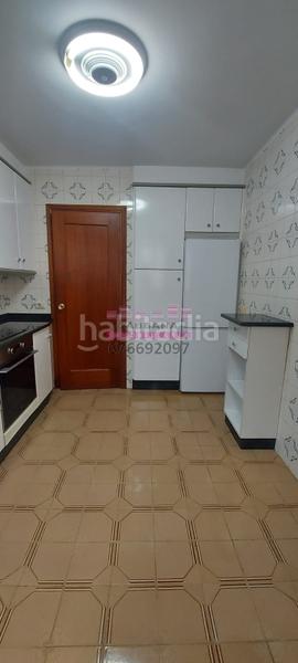 Foto 07a698ff-81ec-4136-a8b9-e1f2fa76146d. Affitto appartamento con riscaldamento parcheggio in Vigo