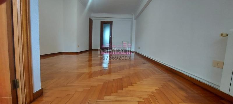 Foto f9e675c1-9fe2-40a3-bb76-44d97720edf9. Affitto appartamento con riscaldamento parcheggio in Vigo