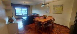 Location Appartement  Rúa de rosalía de castro. Zona centro. cuatro dormitorios . equipado