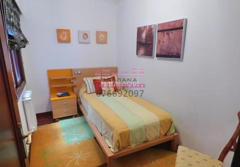 Foto 2b08a19a-926d-4a5c-b361-e3ac3eb773f0. Location appartement avec parking dans As Travesas - Balaidos Vigo
