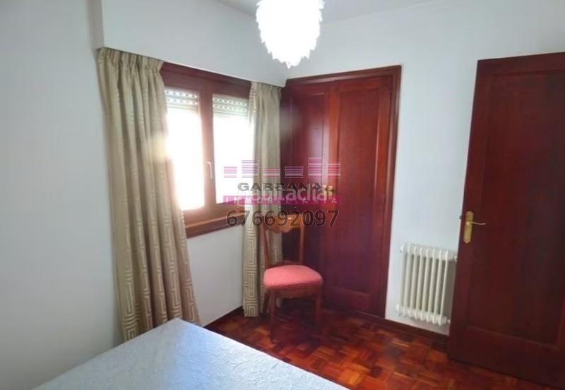 Foto 74ea40ac-29dd-48e1-a0de-aab689482d18. Location appartement avec parking dans As Travesas - Balaidos Vigo