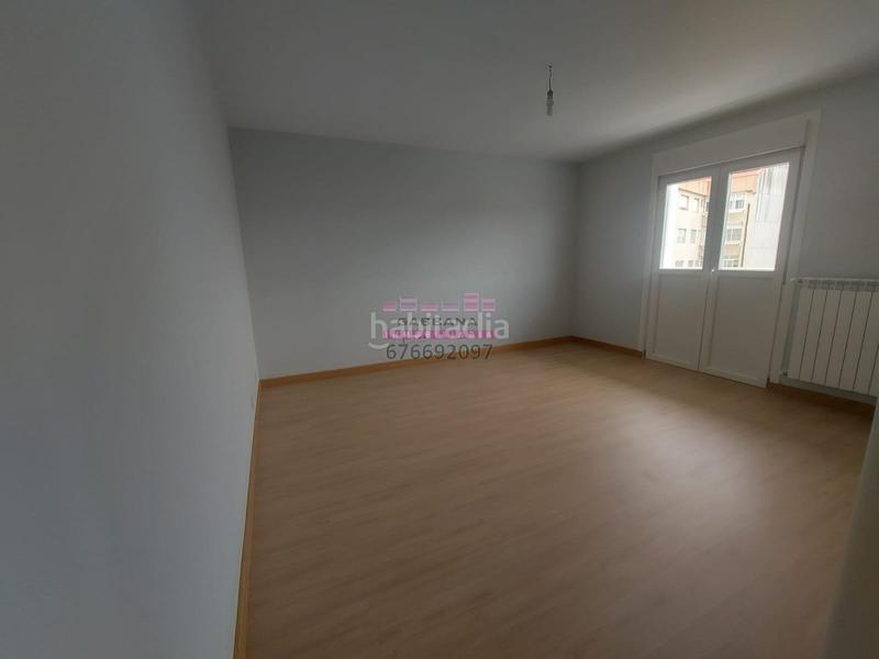 Foto cf0fc662-e1bf-4eb9-a693-297d1779cbb1. Alquiler piso plaza industria - recien refomado para estrenar!! en Vigo