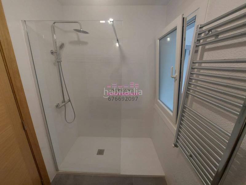 Foto f5a6d56a-c5bf-41d5-89dc-d625384109b7. Alquiler piso plaza industria - recien refomado para estrenar!! en Vigo