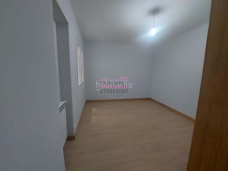 Foto 8b9d5b32-397e-448c-8c9a-70b5c50d413a. Lloguer pis a Berbés - Peritos Vigo