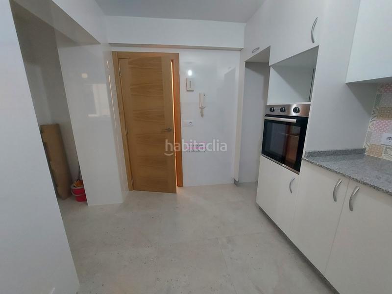 Foto 77fd3572-8425-4250-bf98-3d2d05f65595. Location appartement dans Berbés - Peritos Vigo