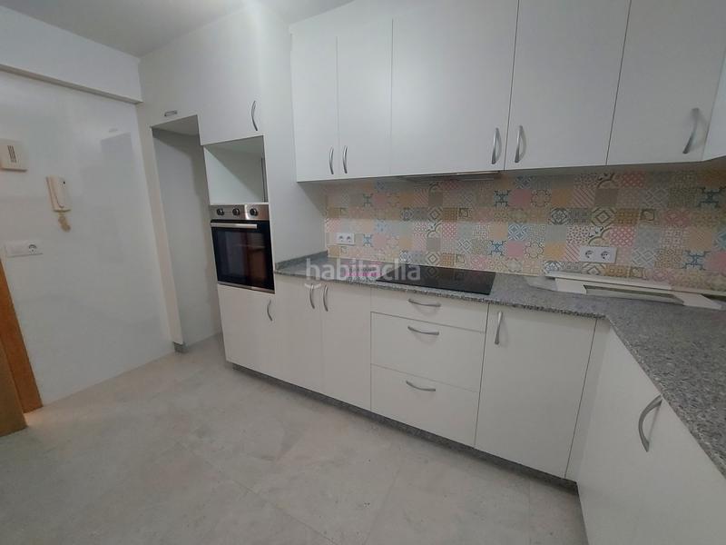 Foto 9630047a-0080-45cc-b1f3-1fd4ac2935a1. Location appartement dans Berbés - Peritos Vigo