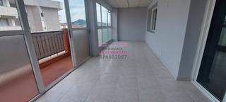 Location Appartement  Rúa do conde de torrecedeira. Reformado. amplia galeria