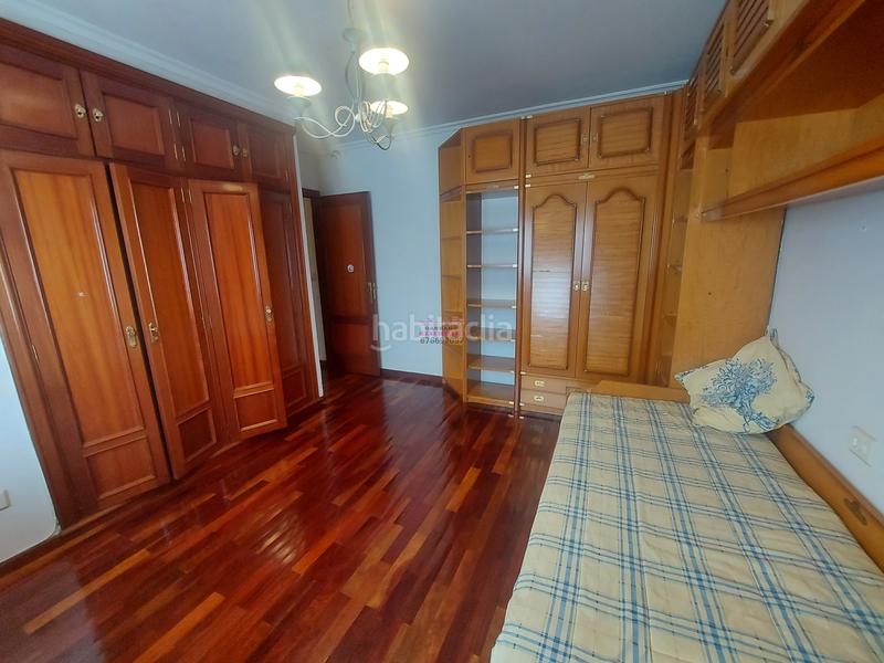 Foto 97d99b18-d7e5-4af5-a37c-05e617176112. Affitto appartamento con parcheggio in O Castro Vigo