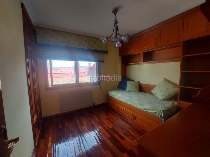 Foto 7ba7b1c4-7c96-4112-946c-bf65562c8522. Rent flat with parking in O Castro Vigo
