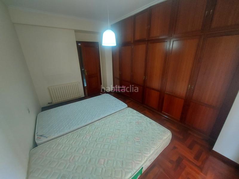 Foto 5c9584e2-15bd-4bfe-af8a-5e8da11b8ece. Alquiler piso zona centro . parking y trastero en Vigo