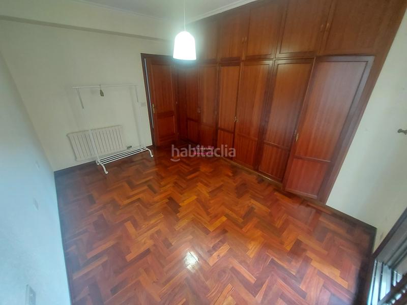 Foto 7b8b6451-348f-44a0-84fc-568f44ab1feb. Alquiler piso zona centro . parking y trastero en Vigo