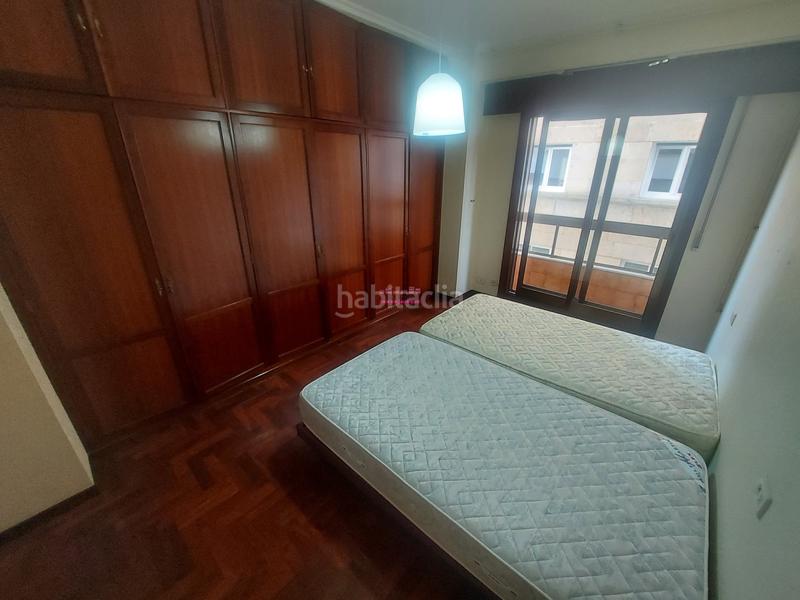 Foto 99811d2a-40c7-407e-90ee-e59a62be49cd. Alquiler piso zona centro . parking y trastero en Vigo