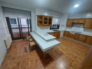 Location Appartement  Rúa de garcía barbón. Zona centro . parking y trastero