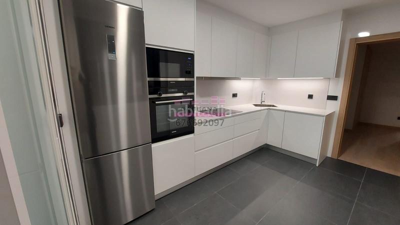 Foto b0848c11-2d9c-4074-ad58-32d4a959eef0. Alquiler piso en Centro - Areal Vigo