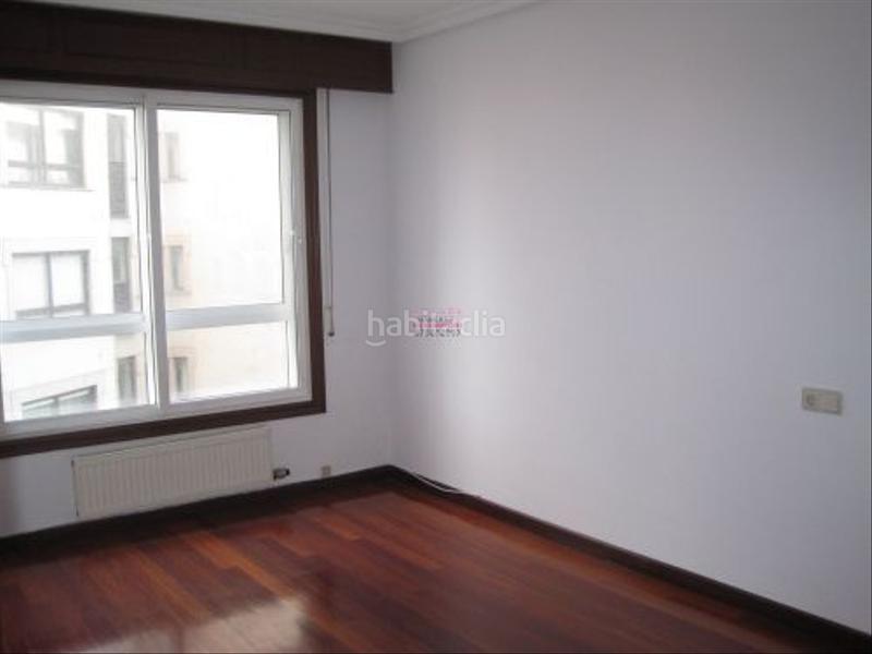Foto e8588b26-a3bd-42b8-829f-28f5ca21d1d9. Lloguer pis amb aparcament a Centro - Areal Vigo