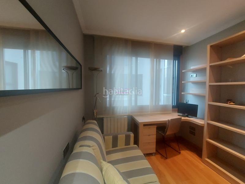 Foto 8b1f22e4-316f-4d7a-9ad9-ef32c3c16ad7. Alquiler dúplex excelente duplex nuevo situado en la centrica calle urzaiz en Vigo