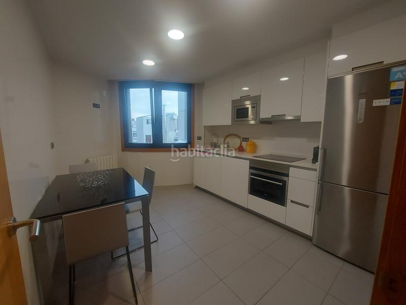 Foto b442213f-7afe-463e-922e-0a383d7dc316. Alquiler dúplex excelente duplex nuevo situado en la centrica calle urzaiz en Vigo
