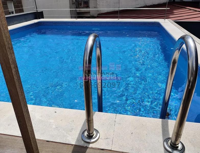 Foto 2e8b552e-fdf6-456e-bee9-64ec7763e17a. Rent duplex with parking in Centro - Areal Vigo