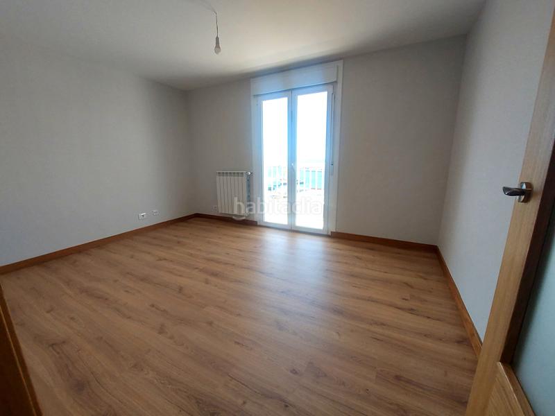 Foto d2f8fe4c-5dab-43f6-855e-d32ff20b19a4. Alquiler piso en rúa do conde de torrecedeira 84 en Vigo