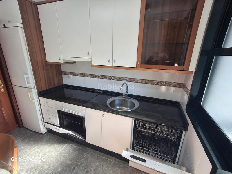 Foto d7b451a2-4d3a-4d82-9b1b-4f4e1551fc11. Affitto appartamento in avenida da atlántida 83 in Vigo