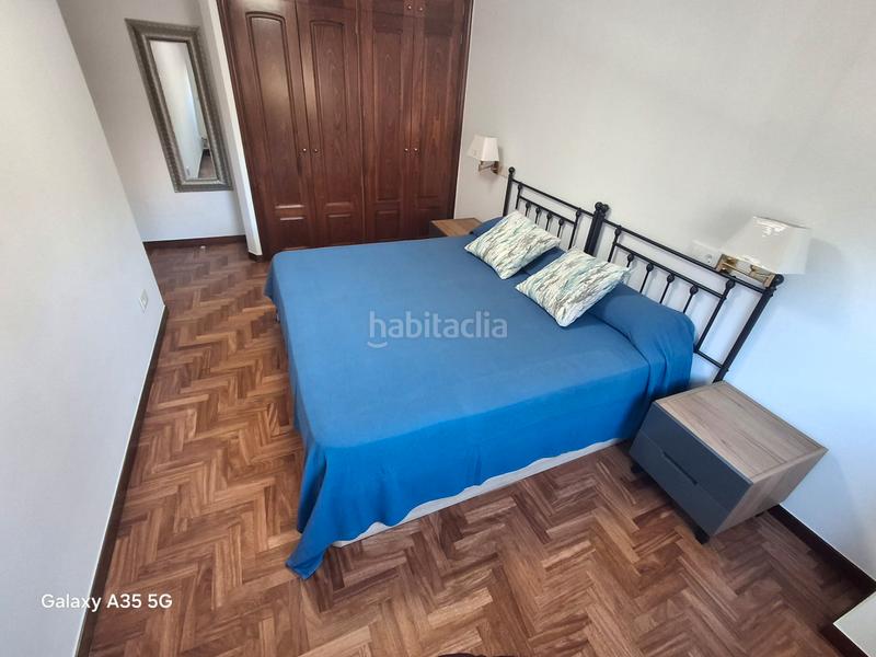 Foto 423000f8-32b1-4f90-b371-5c6de353ac36. Miete etagenwohnung in avenida da atlántida 83 in Vigo