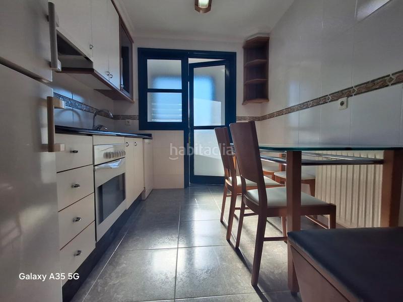 Foto 79ae718d-71eb-4fc8-bc6d-0b733c3aaf51. Rent flat in avenida da atlántida 83 in Alcabre Vigo