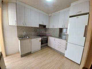 Miete Etagenwohnung in Berbés - Peritos