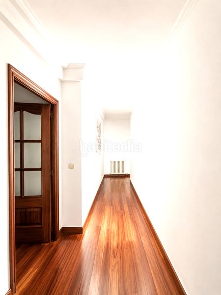 Foto a15f03da-98aa-4840-a0c4-6c4ed0fe7cbc. Pis amb aparcament a Centro - Areal Vigo
